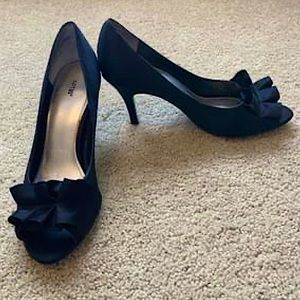 Women’s Solid Black Heels